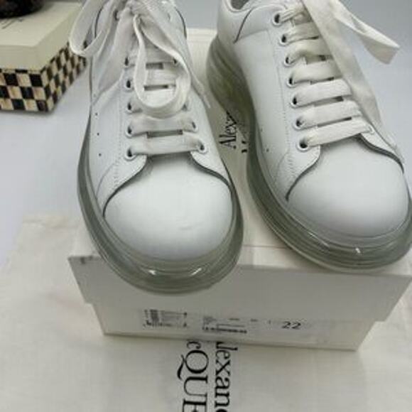 Men's Alexander, McQueen oversized clear sole sneakers size 44 made in Italy - Picture 9 of 9
